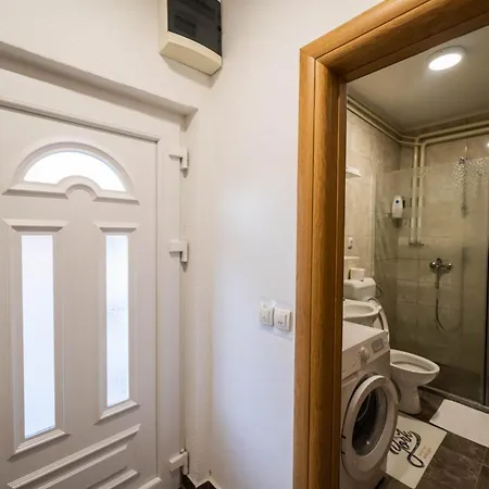 Budimcic アパート トレビニエ